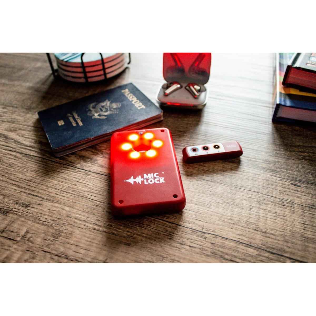 Camera Finder Pro Red MicLock · MicLock